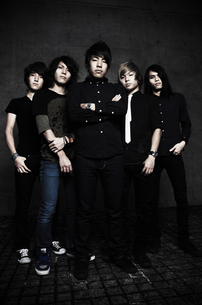 Pressefoto CROSSFAITH Album The Artificial Theory for The Dramatic Beauty 2010